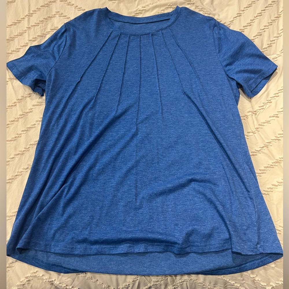 Brand Unknown Blue Short Sleeve Pleated Front Tee